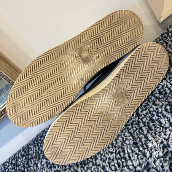 Common Projects silver low-tops - great sneakers in beautiful condition - Picture 11 of 13